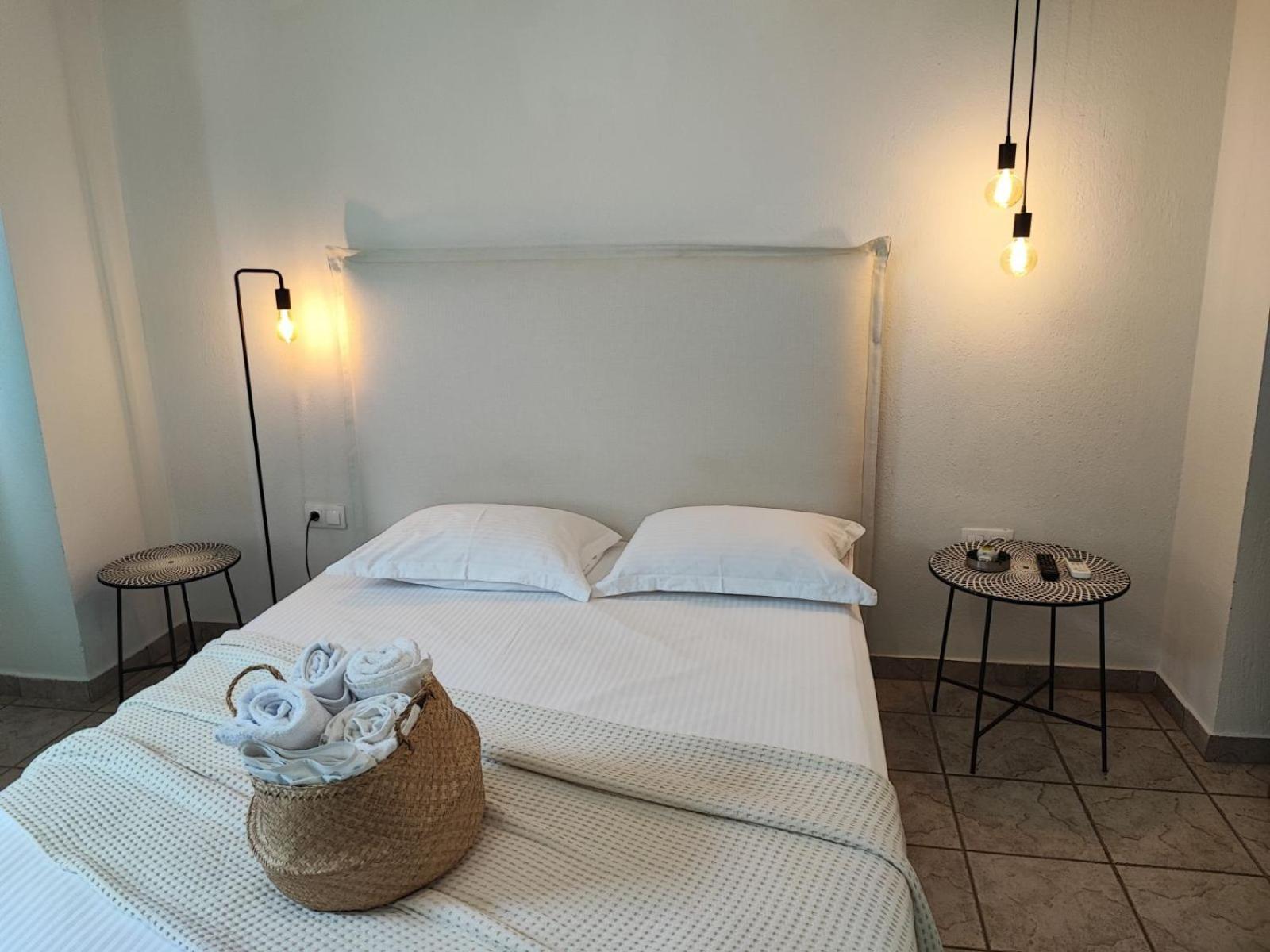 Sivilla Studios Afytos Ruang foto