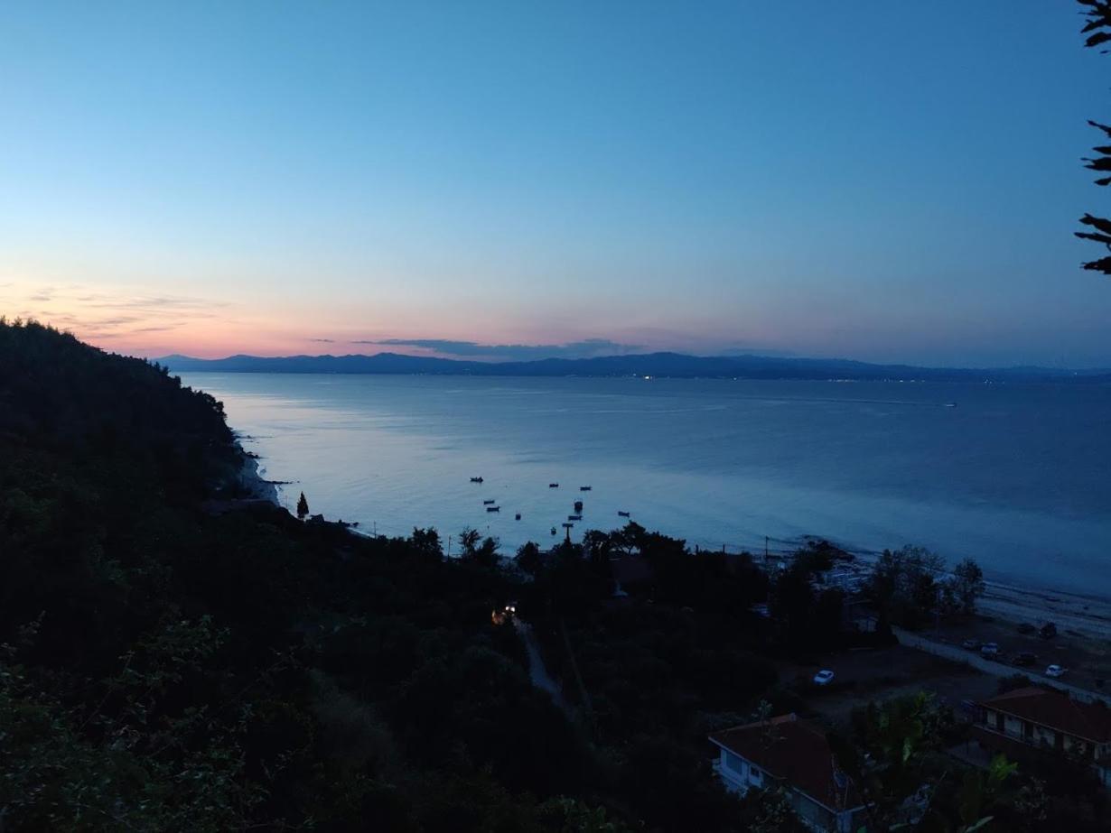 Sivilla Studios Afytos Bagian luar foto